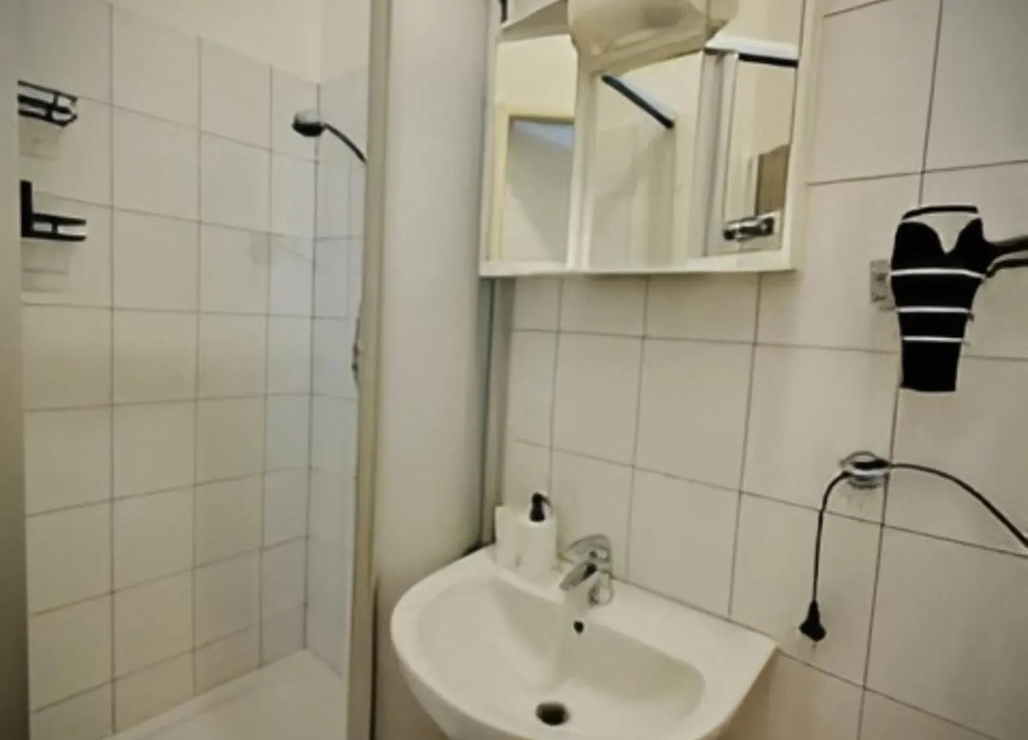 Beautiful & Stylish 1Br Apartment 10 Min To Westbahnhof Vienna 0*,
